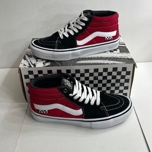 Vans Skate Grosso Mid black and Red checkered tag